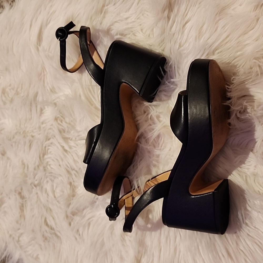 Marc Fisher Ltd Sandals - Picture 5 of 9